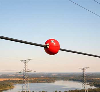 输电线路航空标志球如何降低外力破坏与航空风险
