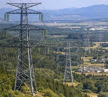 从人工巡线到智能监控:电力线路监控摄像头的应用价值